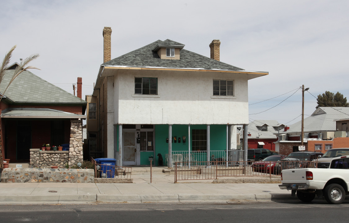 1212 N Kansas St in El Paso, TX - Building Photo