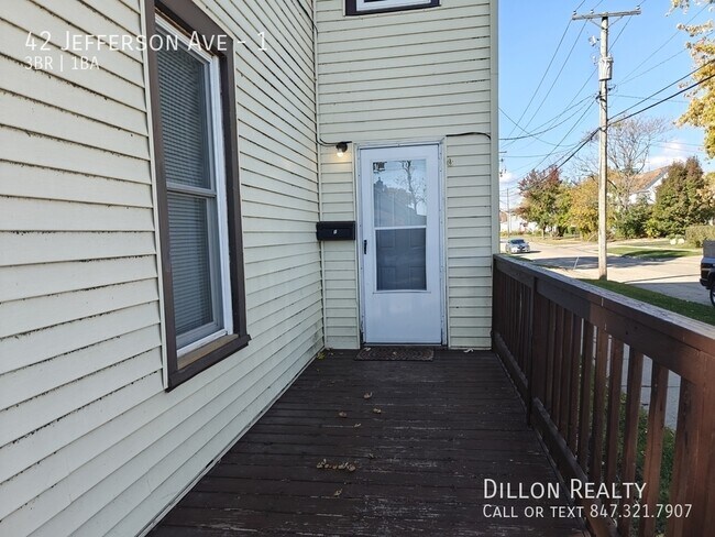 42 Jefferson Ave in Waukegan, IL - Building Photo - Building Photo