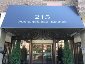 Fontainebleau Estates in Calgary, AB - Building Photo - Building Photo