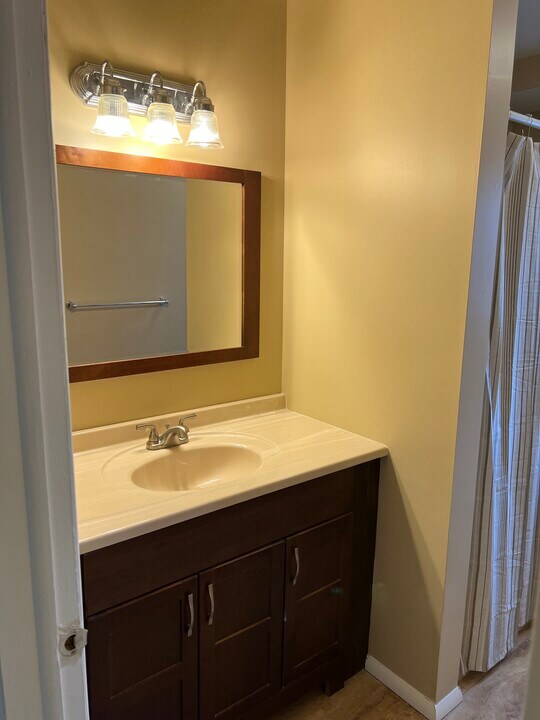 58 Eaves Mill Rd, Unit One bedroom condo in Medford, NJ - Building Photo