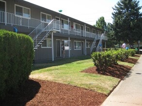 Willow Terrace in Portland, OR - Building Photo - Interior Photo