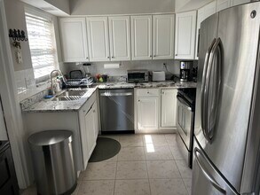 325 N Ocean Breeze in Lake Worth Beach, FL - Building Photo - Building Photo