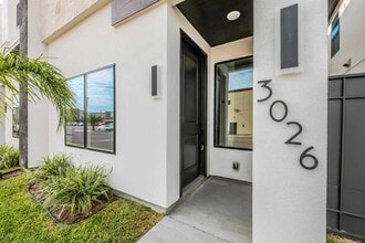 8218 Casa Verde Rd in Laredo, TX - Building Photo - Building Photo