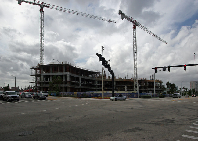 The Plaza at Oceanside in Pompano Beach, FL - Foto de edificio - Building Photo