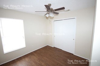 4842 S Semoran Blvd in Orlando, FL - Building Photo - Building Photo