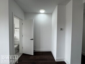 5600 N Ashland Ave, Unit 1 Bed in Chicago, IL - Foto de edificio - Building Photo