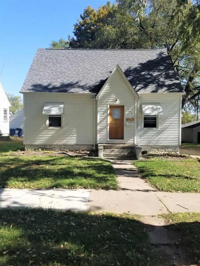 534 Hope Ave in Waterloo, IA - Building Photo - Building Photo