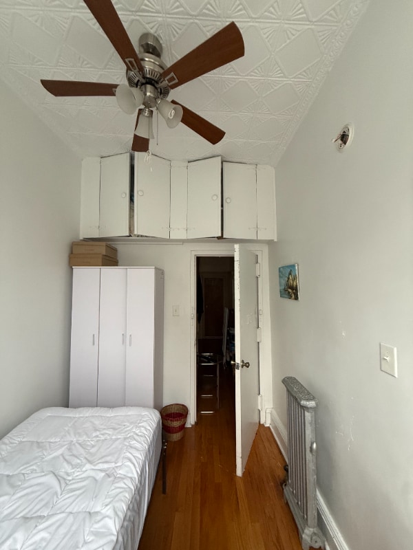 249 Manhattan Ave in Brooklyn, NY - Foto de edificio - Building Photo