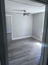 1380 Jackson St, Unit 1 in Gary, IN - Foto de edificio - Building Photo