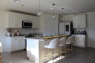 2182 NW 246th Ter in Newberry, FL - Building Photo - Building Photo