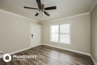 351 E Amber St in San Antonio, TX - Building Photo - Building Photo