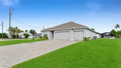 1327 SE 16th Pl in Cape Coral, FL - Building Photo - Building Photo