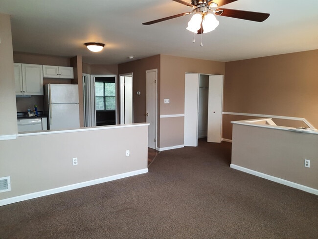 142 Pickwick Pl in Millersville, PA - Building Photo - Building Photo