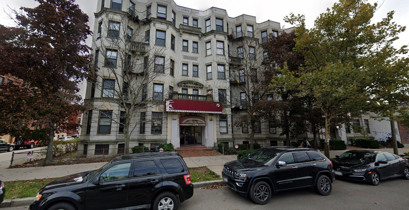 1254 Commonwealth Ave in Boston, MA - Foto de edificio