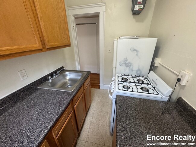 1179 Boylston St, Unit 27 in Boston, MA - Foto de edificio - Building Photo