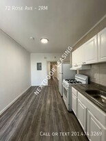 72 Rose Ave in Jersey City, NJ - Building Photo