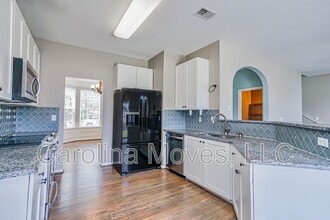 317 Waterton Way in Simpsonville, SC - Building Photo - Building Photo