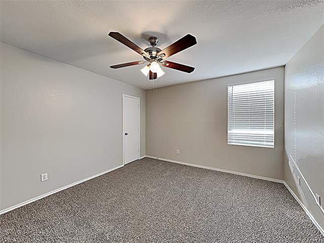 1329 Lauren Dr in Burleson, TX - Building Photo - Building Photo