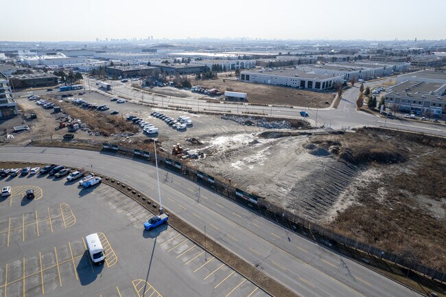 Charisma Condos North and South in Vaughan, ON - Building Photo - Building Photo
