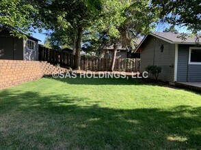 11200 SW 83rd Ave in Tigard, OR - Building Photo - Building Photo