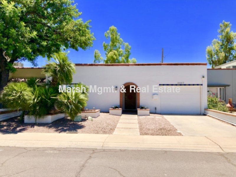 2067 E Cairo Dr in Tempe, AZ - Building Photo