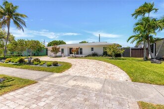 9021 SW 178th Terrace in Palmetto Bay, FL - Building Photo - Building Photo