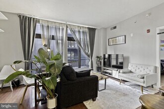 2120 Vermont Ave NW in Washington, DC - Building Photo - Building Photo