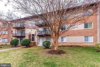 4110 Mangalore Dr in Annandale, VA - Building Photo - Building Photo