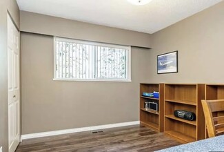 25048 56 Av in Langley, BC - Building Photo - Building Photo