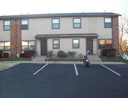 East Terrace Apartments in Ponca City, OK - Building Photo