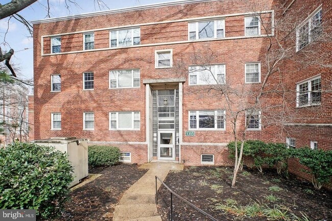 property at 1315 N Ode St