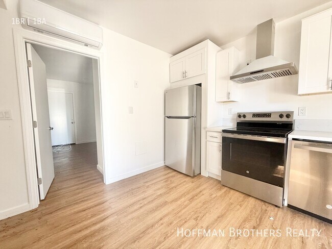 14161 Friar St in Los Angeles, CA - Building Photo - Building Photo