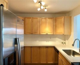 619 Orton Ave-Unit -305 in Fort Lauderdale, FL - Building Photo - Building Photo