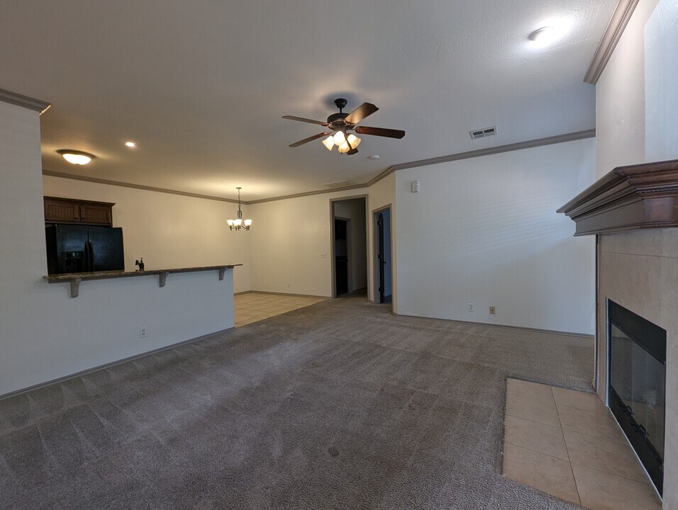 13715 Oxford Dr in Edmond, OK - Building Photo