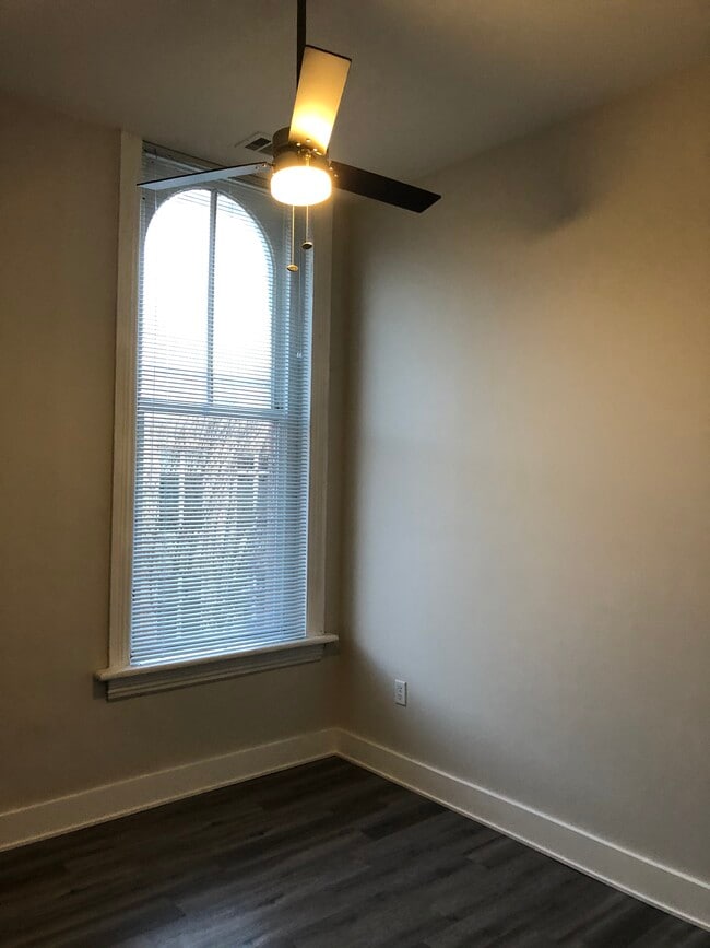 82 S Main St, Unit 1 in Wilkes-Barre, PA - Building Photo - Building Photo