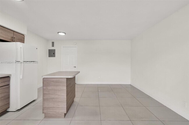 6034 Arthur St in Hollywood, FL - Building Photo - Building Photo