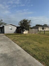 12728 33rd St in Santa Fe, TX - Building Photo - Building Photo