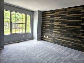 12146 Flag Harbor Dr in Germantown, MD - Foto de edificio - Building Photo