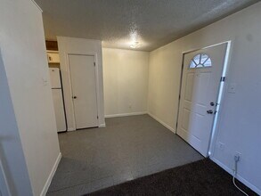 5909 East F M 40 in Lubbock, TX - Building Photo - Building Photo