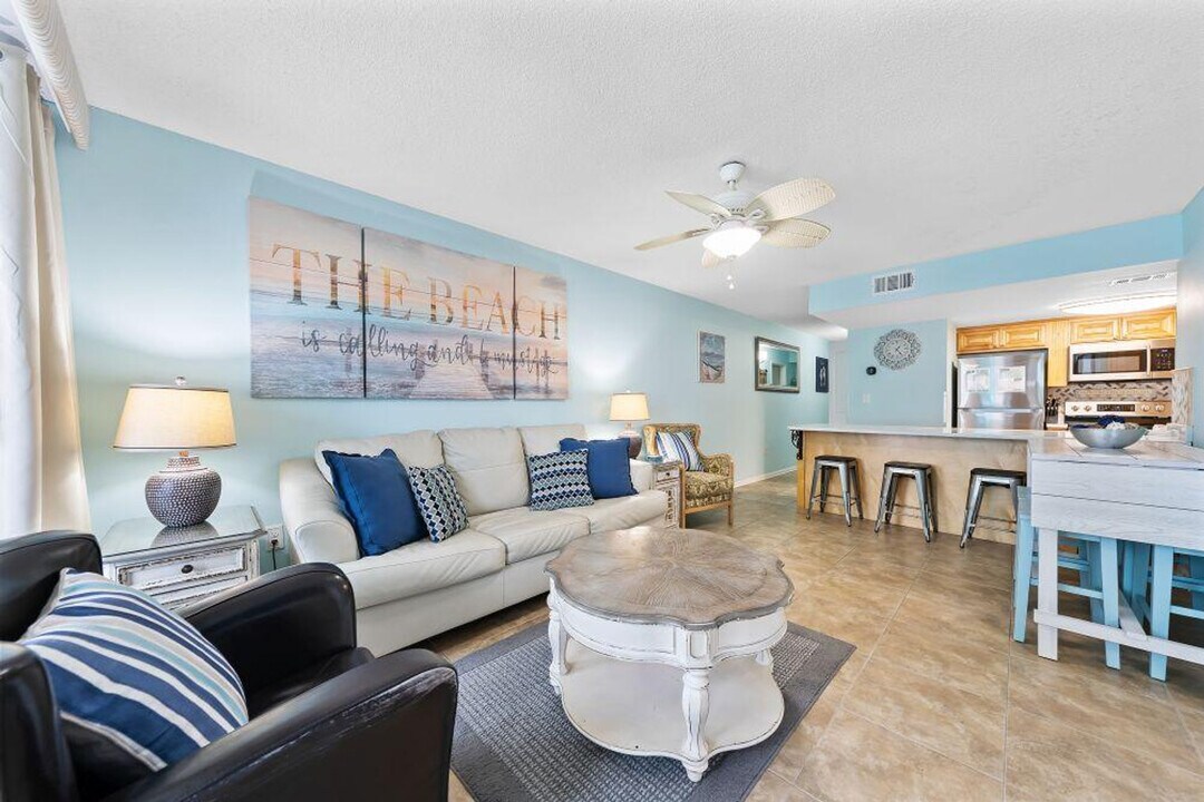 407 W Beach Blvd in Gulf Shores, AL - Foto de edificio