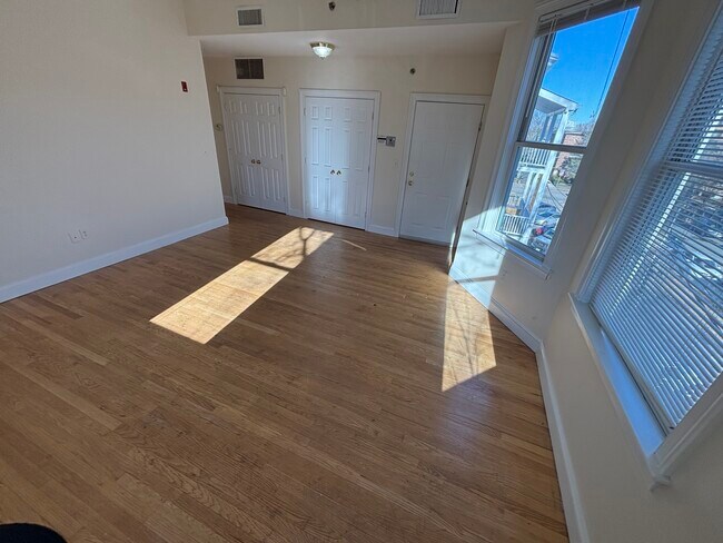 7 Gardner Ter, Unit 3 in Boston, MA - Building Photo - Building Photo