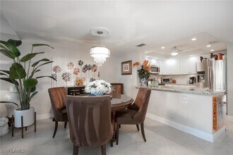4200 Belair Ln in Naples, FL - Building Photo - Building Photo