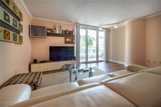 401 SW 4th Ave in Fort Lauderdale, FL - Building Photo - Building Photo