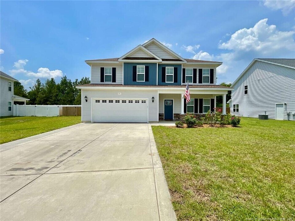 141 Burnside Dr in Raeford, NC - Building Photo