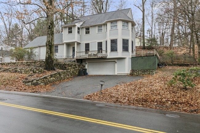 74 Burlington St