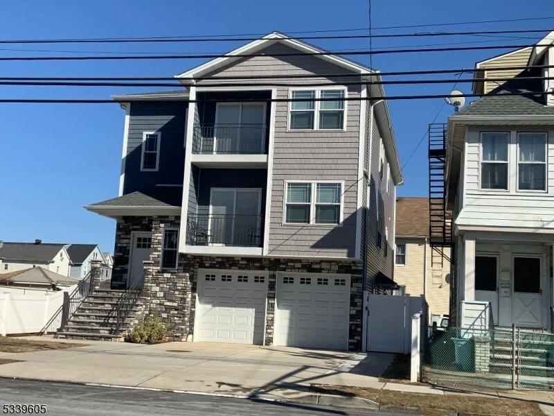 1063 North Ave in Elizabeth, NJ - Building Photo