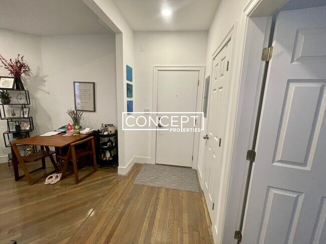 11 Queensberry St in Boston, MA - Foto de edificio - Building Photo