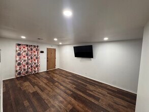 309 Liza Ln in Tecumseh, OK - Building Photo - Building Photo