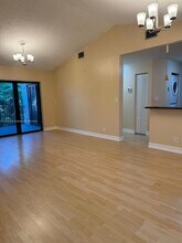 10141 W Sunrise Blvd in Plantation, FL - Building Photo - Building Photo