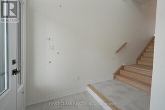10 George Bales Ln in Richmond Hill, ON - Building Photo - Building Photo